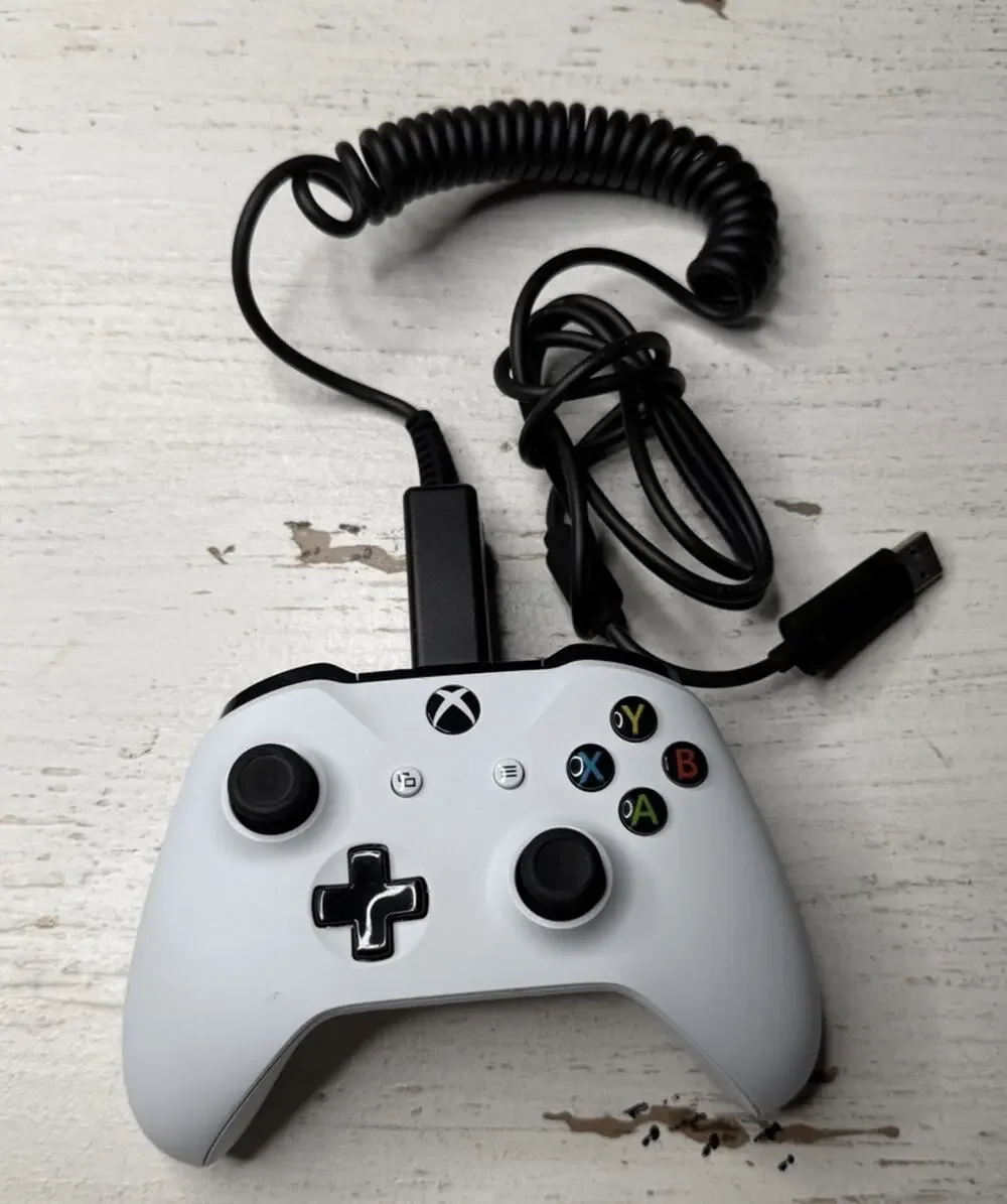Xbox One White Kiosk Hard Wired Controller Tested ￼